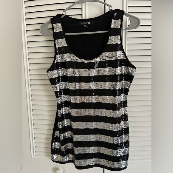 Forever 21 glitter top size M - Picture 1 of 2